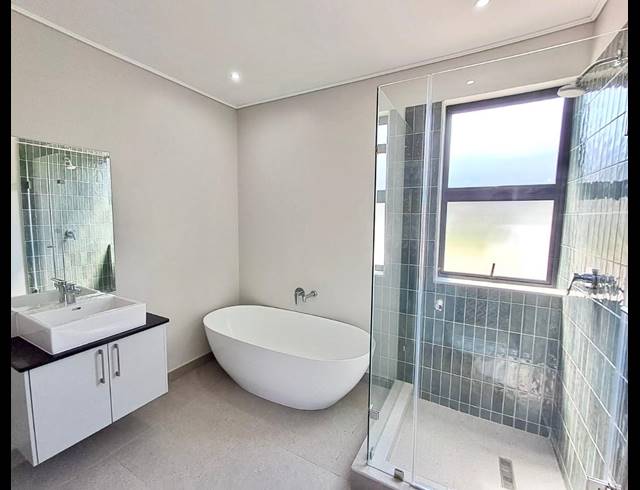 4 BEDROOM HOUSE FOR SALE IN ZULULAMI LUXURY COASTAL ESTATE